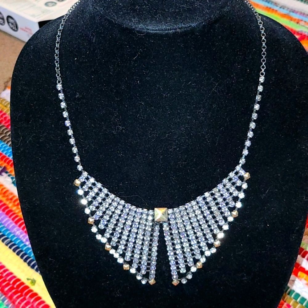 🎈3 for $15🎈Gorgous necklace